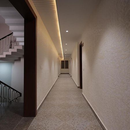 Hotel Regal Palm 모라다바드 외부 사진