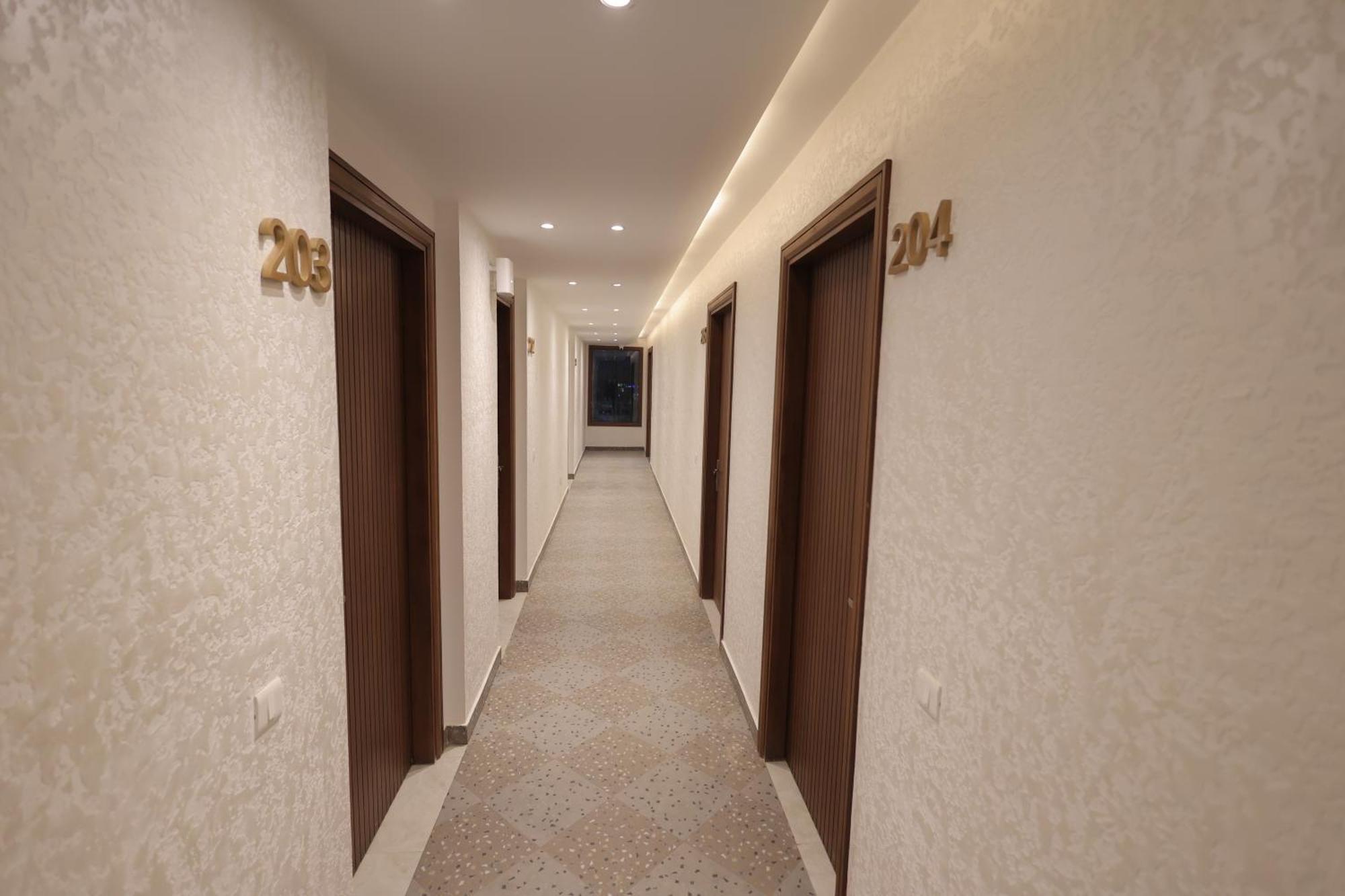 Hotel Regal Palm 모라다바드 외부 사진