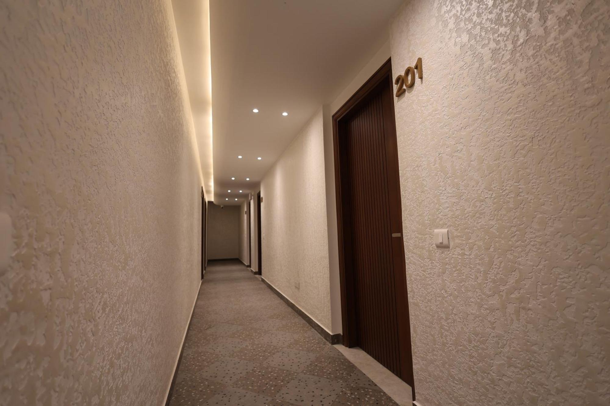 Hotel Regal Palm 모라다바드 외부 사진