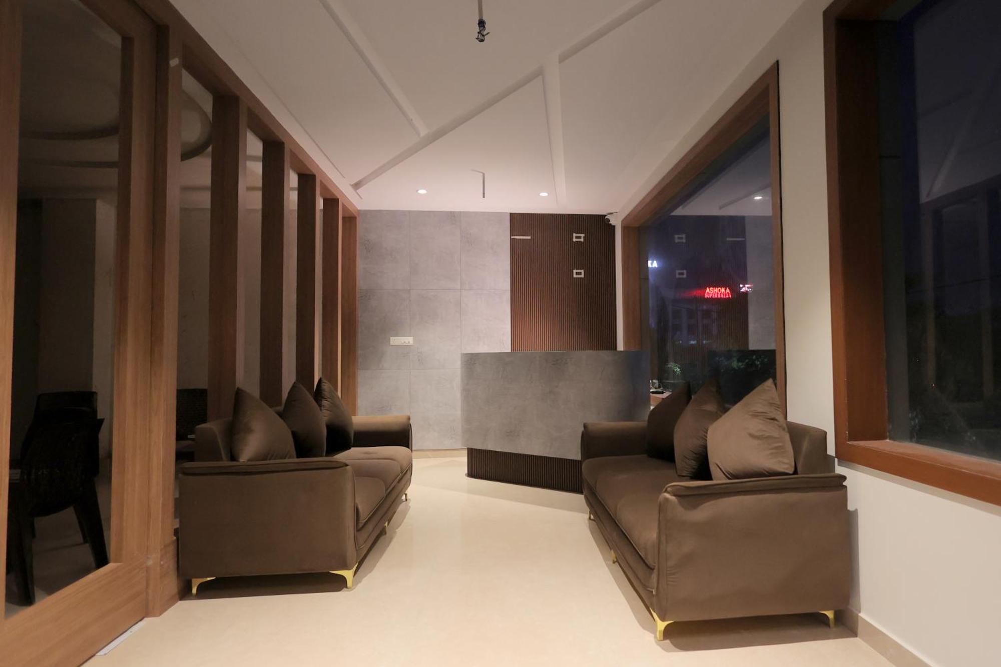 Hotel Regal Palm 모라다바드 외부 사진