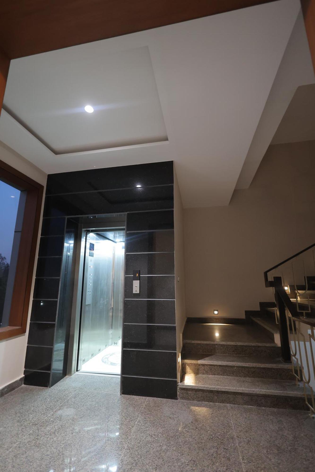 Hotel Regal Palm 모라다바드 외부 사진